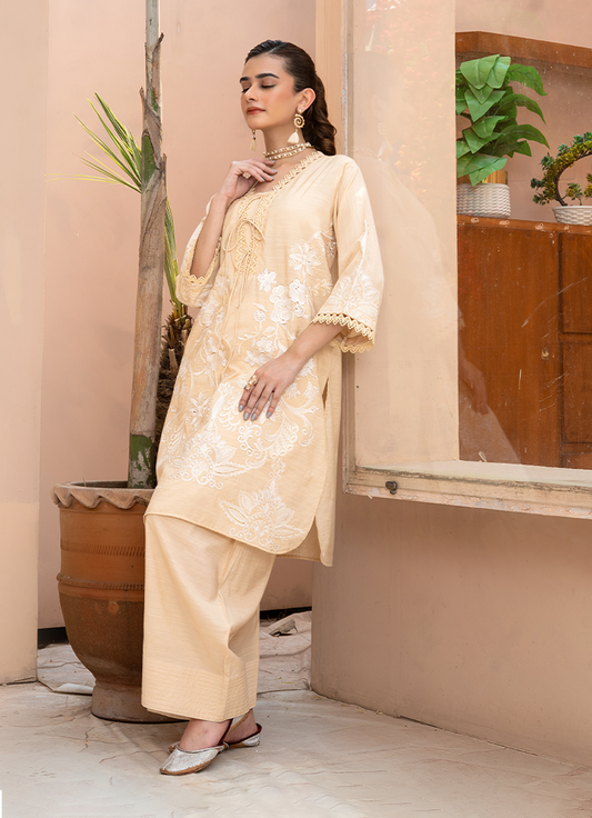 Detail Nude Beige Embroidery